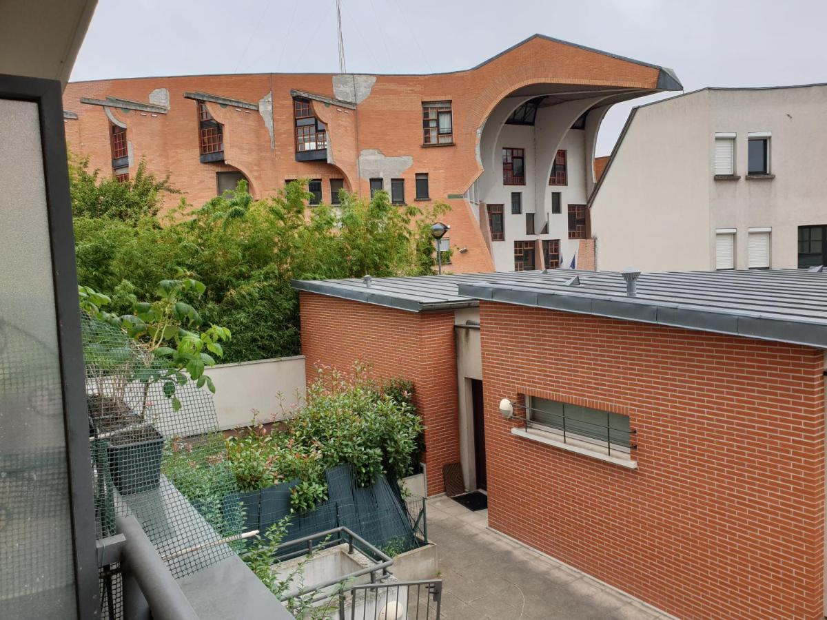 Spacieux Et Calme, Style Parisien, Toutes Commodites, Ideal Pour Un Sejour Authentique Saint-Denis  Kültér fotó