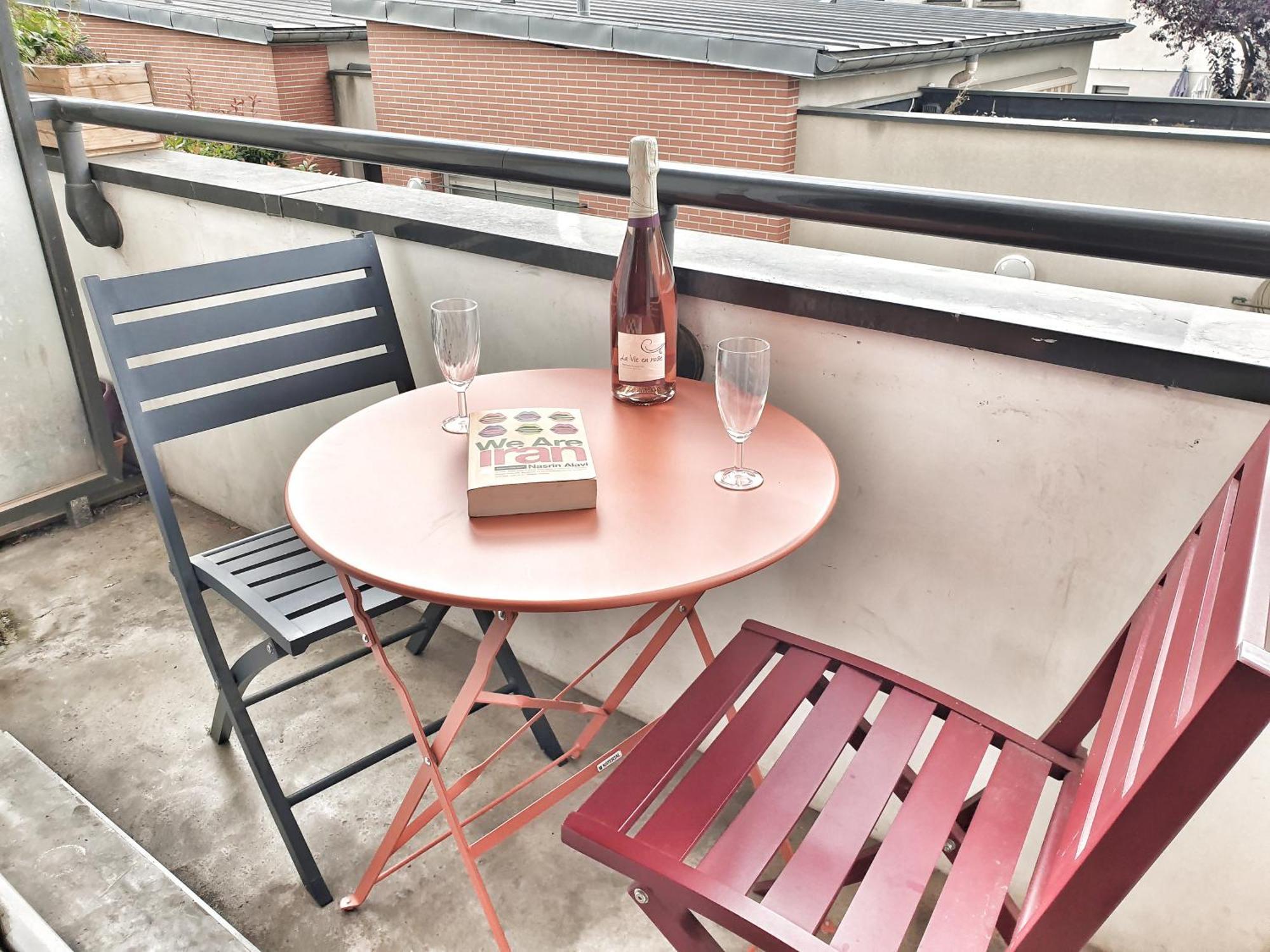 Spacieux Et Calme, Style Parisien, Toutes Commodites, Ideal Pour Un Sejour Authentique Saint-Denis  Kültér fotó